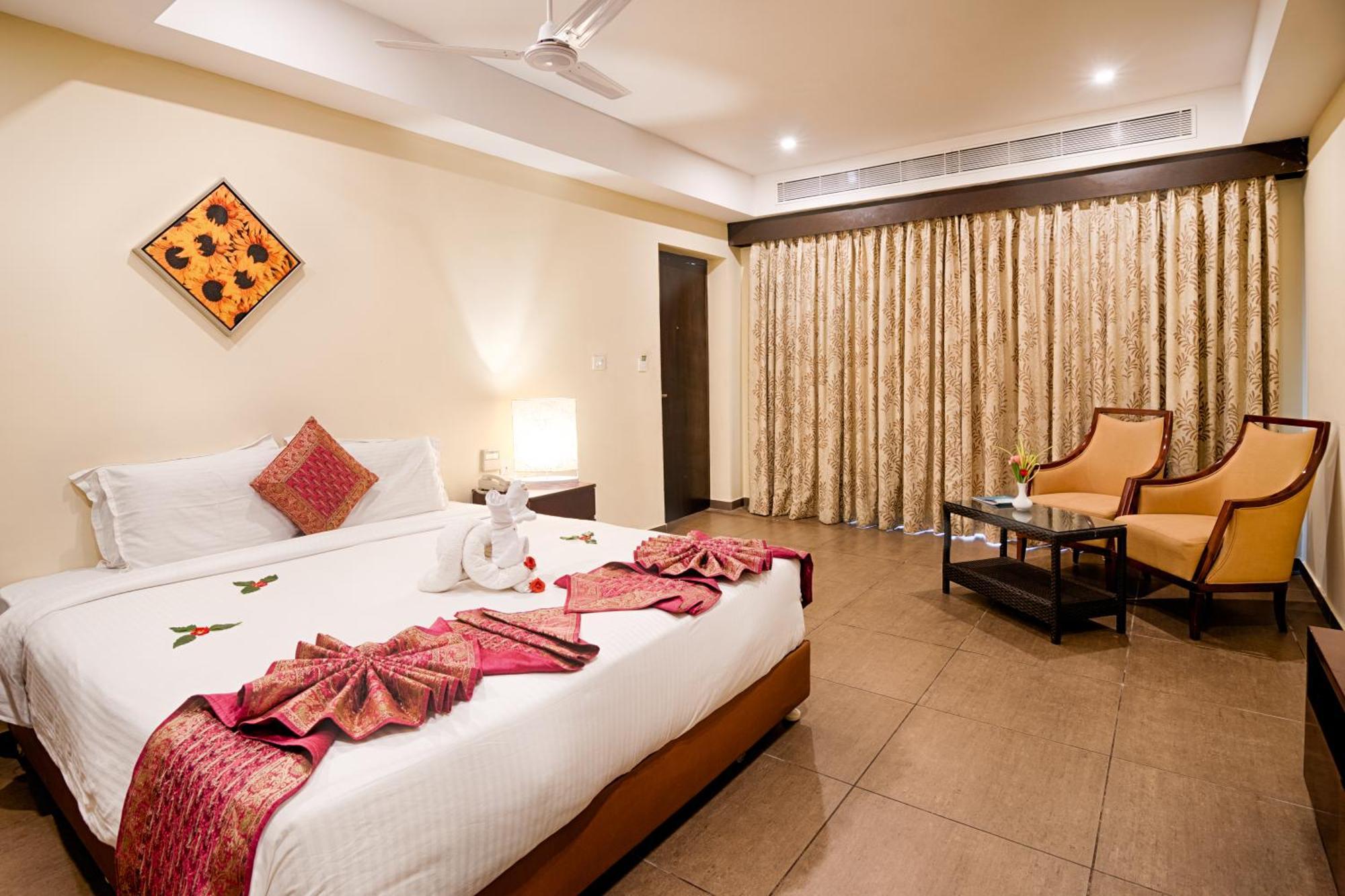 Grand Serenaa Hotel & Resorts, Auroville Buitenkant foto