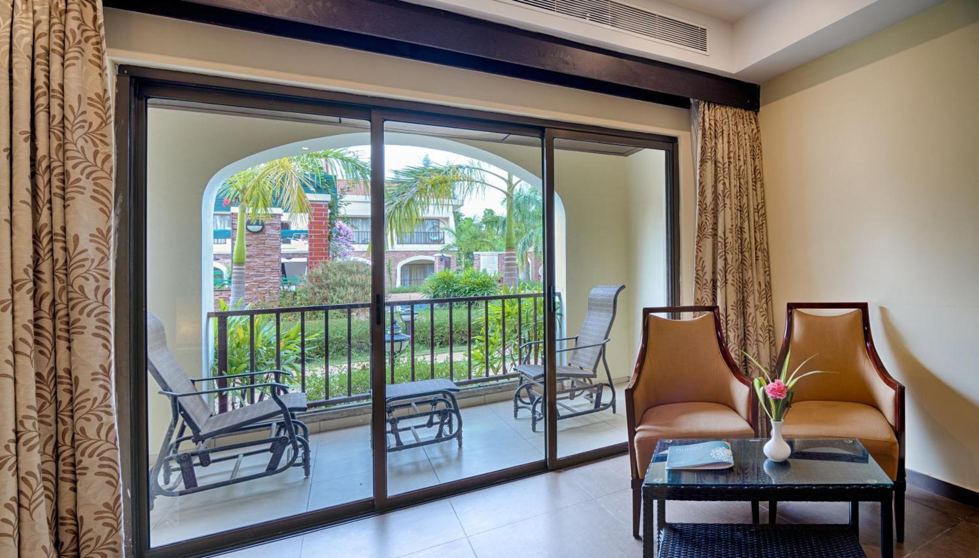 Grand Serenaa Hotel & Resorts, Auroville Buitenkant foto