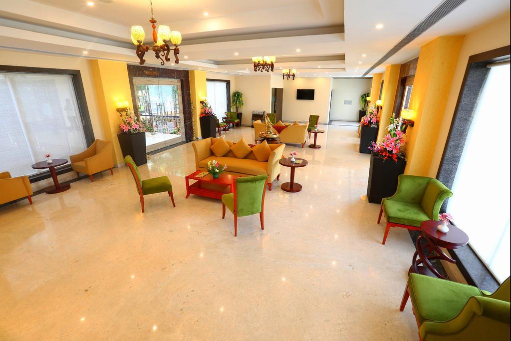 Grand Serenaa Hotel & Resorts, Auroville Buitenkant foto