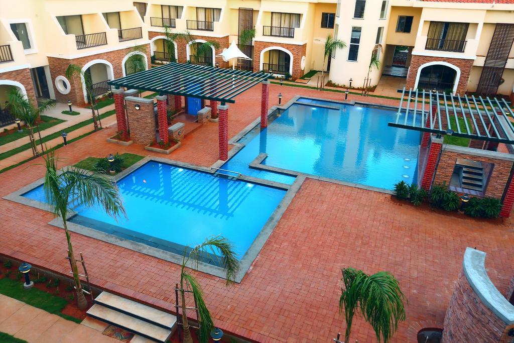 Grand Serenaa Hotel & Resorts, Auroville Buitenkant foto
