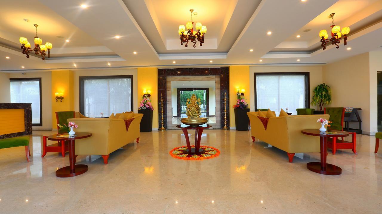 Grand Serenaa Hotel & Resorts, Auroville Buitenkant foto